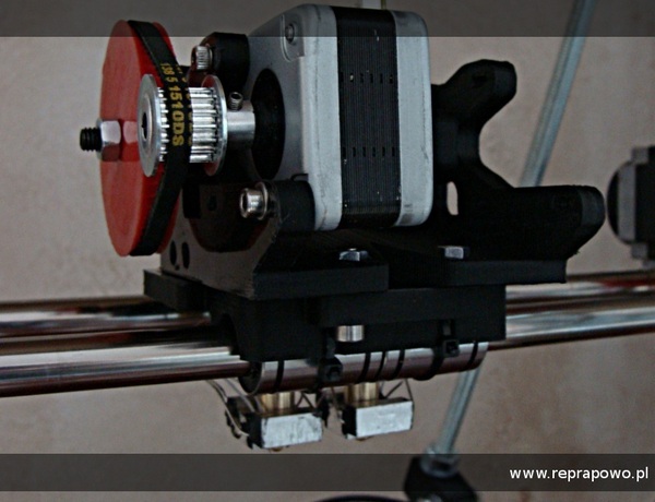 Twins on bibone display large