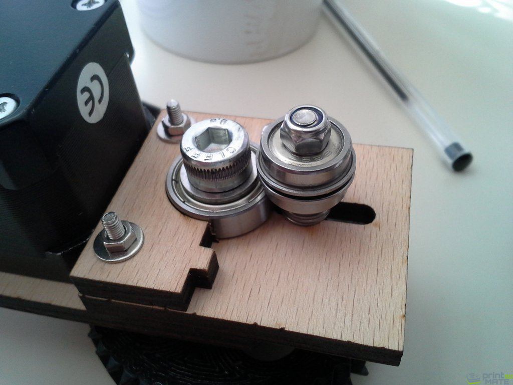 http://printmate3d.com/wp-content/gallery/extruder-development/20131202_121103.jpg