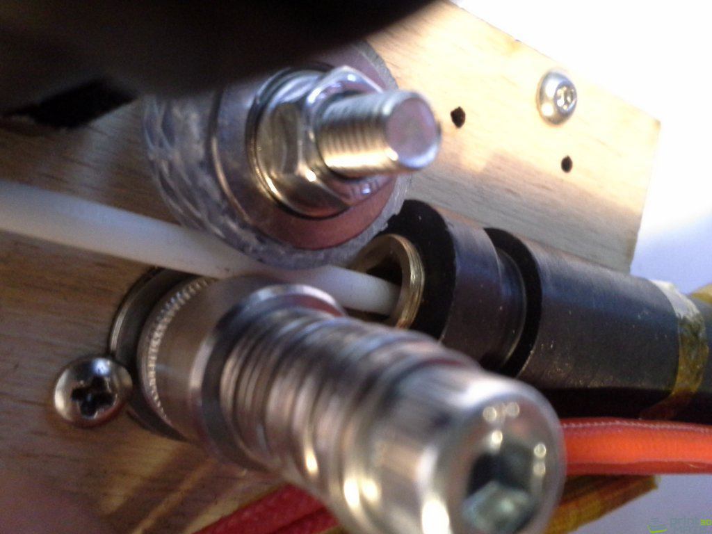 http://printmate3d.com/wp-content/gallery/extruder-development/20131218_105406.jpg