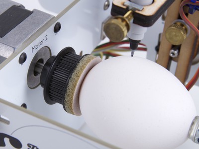 http://shop.emscdn.com/catalog/emskits/eggbot/kit/imgmed/7.jpg