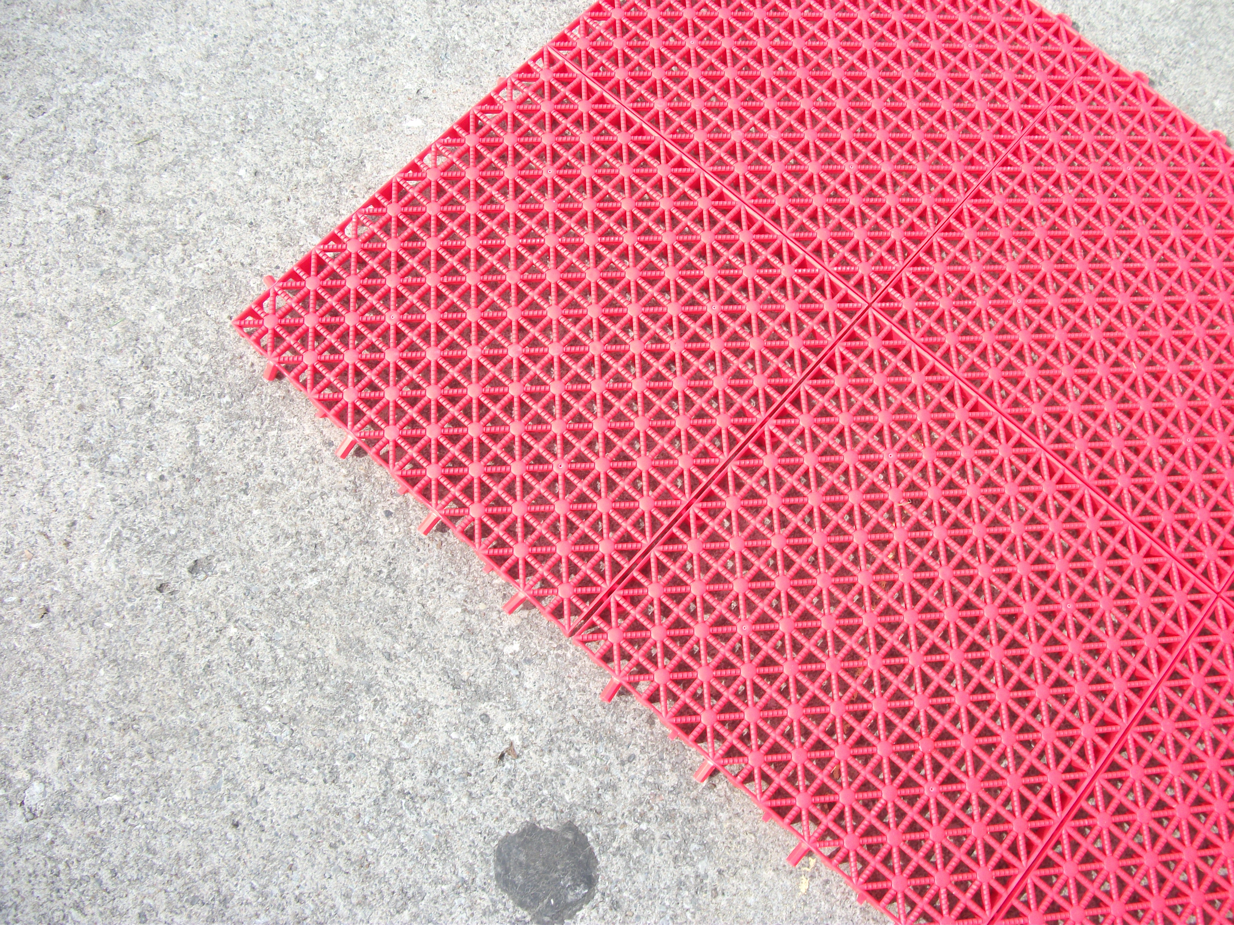 File:$22 000 Basketball Court Tiles 2010 10 03 a JPG Wikimedia Commons
