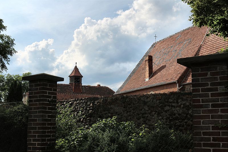 File:!-2014-osowa-sien-kosciol-abri.jpg