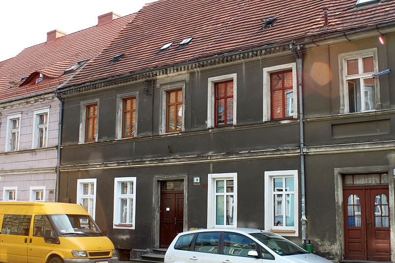 File:!-2014-wschowa-ul-kostki-05-abri.jpg