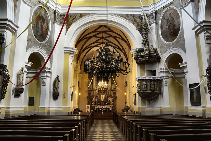 File:!-2013-wschowa-kosciol-farny-interior-abri.jpg