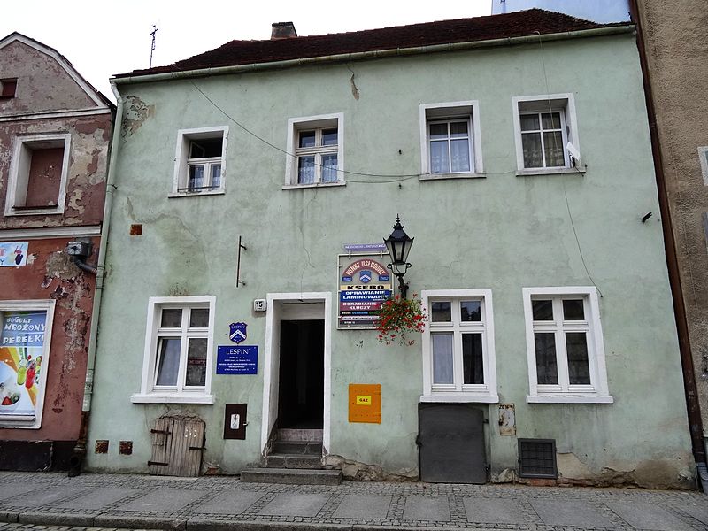 File:!-2014-wschowa-ul-rynek-15-793-1689-abri.jpg