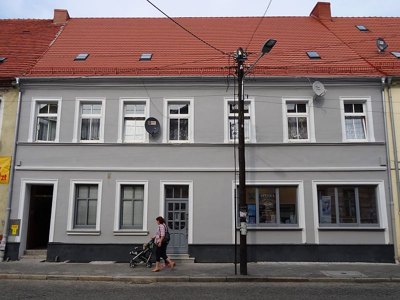 File:!-2014-wschowa-ul-niepodleglosci-19-abri.jpg