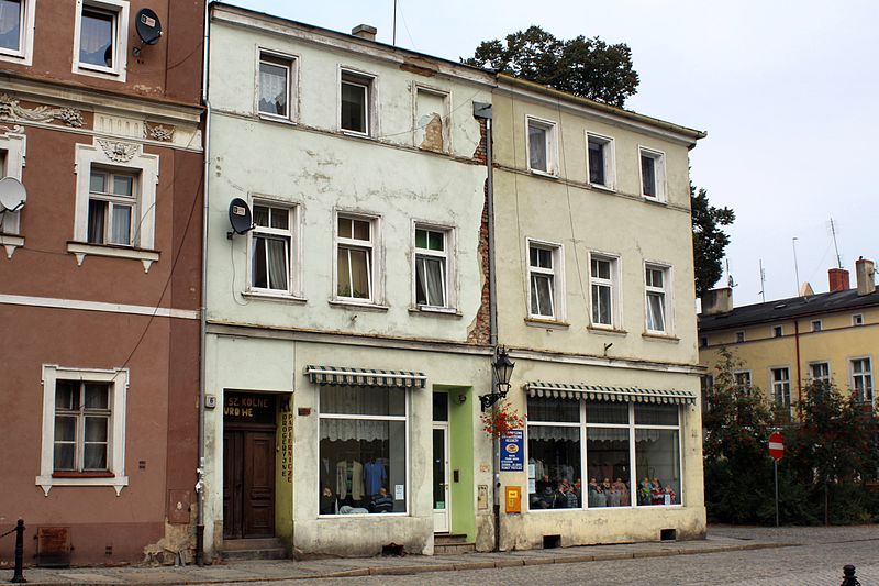 File:!-20140-wschowa-ul-rynek-06-abri.jpg