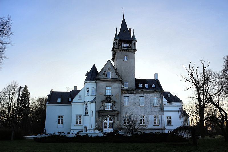 File:!-2013-osowa-sien-palac-hdr-abri.jpg