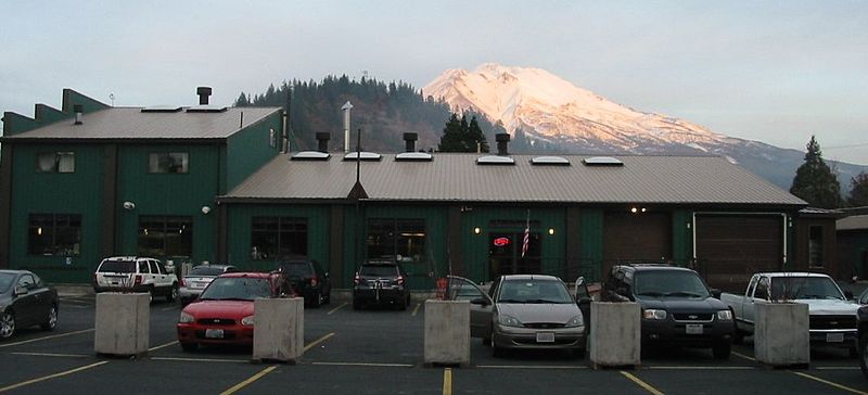 File:MtShastBrewing.jpg