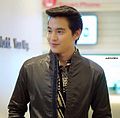 13239079 jamesji.jpg