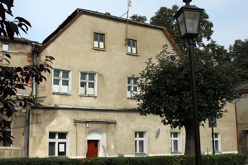 File:!-2014-wschowa-plac-zamkowy-09-abri.jpg
