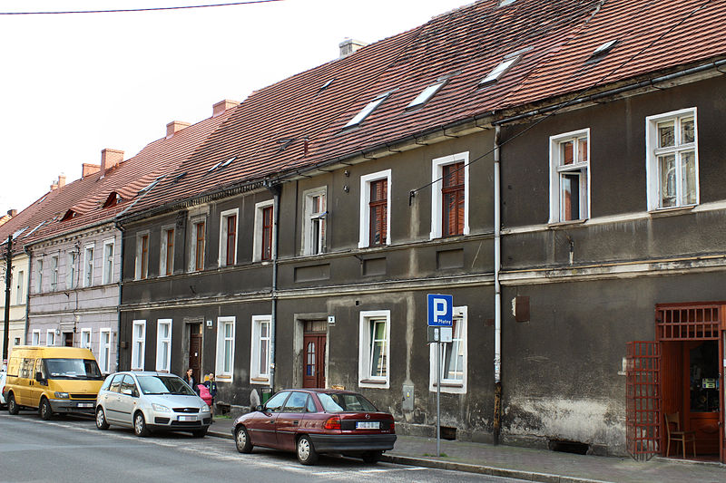 File:!2014-wschowa-ul-kostki-03-abri.jpg