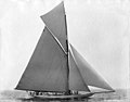 "Defender" (yacht).jpg
