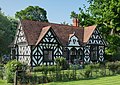 Llwyn-y-cil Lodge, Chirk.jpg