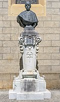 Aspet - Monument au Cardinal Sourrieu.jpg