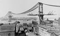 Manhattan Bridge Construction 1909 Edit.jpg