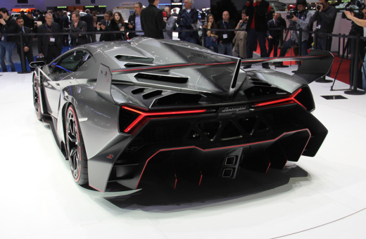 Lamborghini-veneno-back